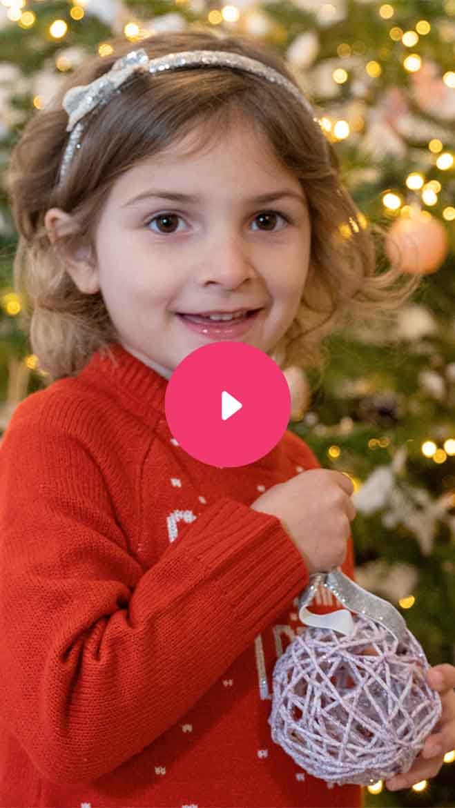 La boule de Noël <span class="color-pink-01">scintillante</span>&nbsp;!